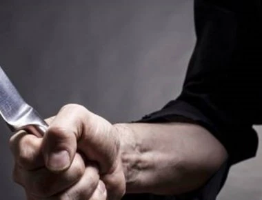 Τον έκανε «μπλοκ» από το Facebook και αυτός... την μαχαίρωσε